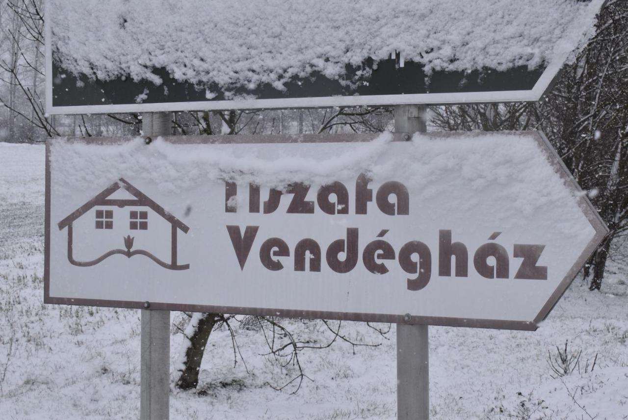 Tiszafa Vendeghaz Szentgal Ξενοδοχείο Εξωτερικό φωτογραφία